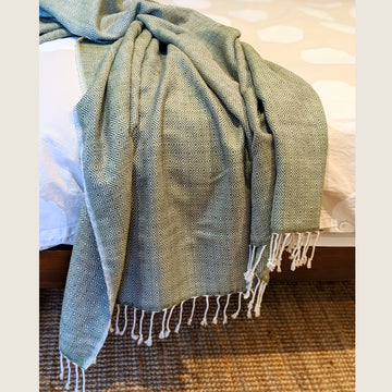 Handwoven cotton throw green